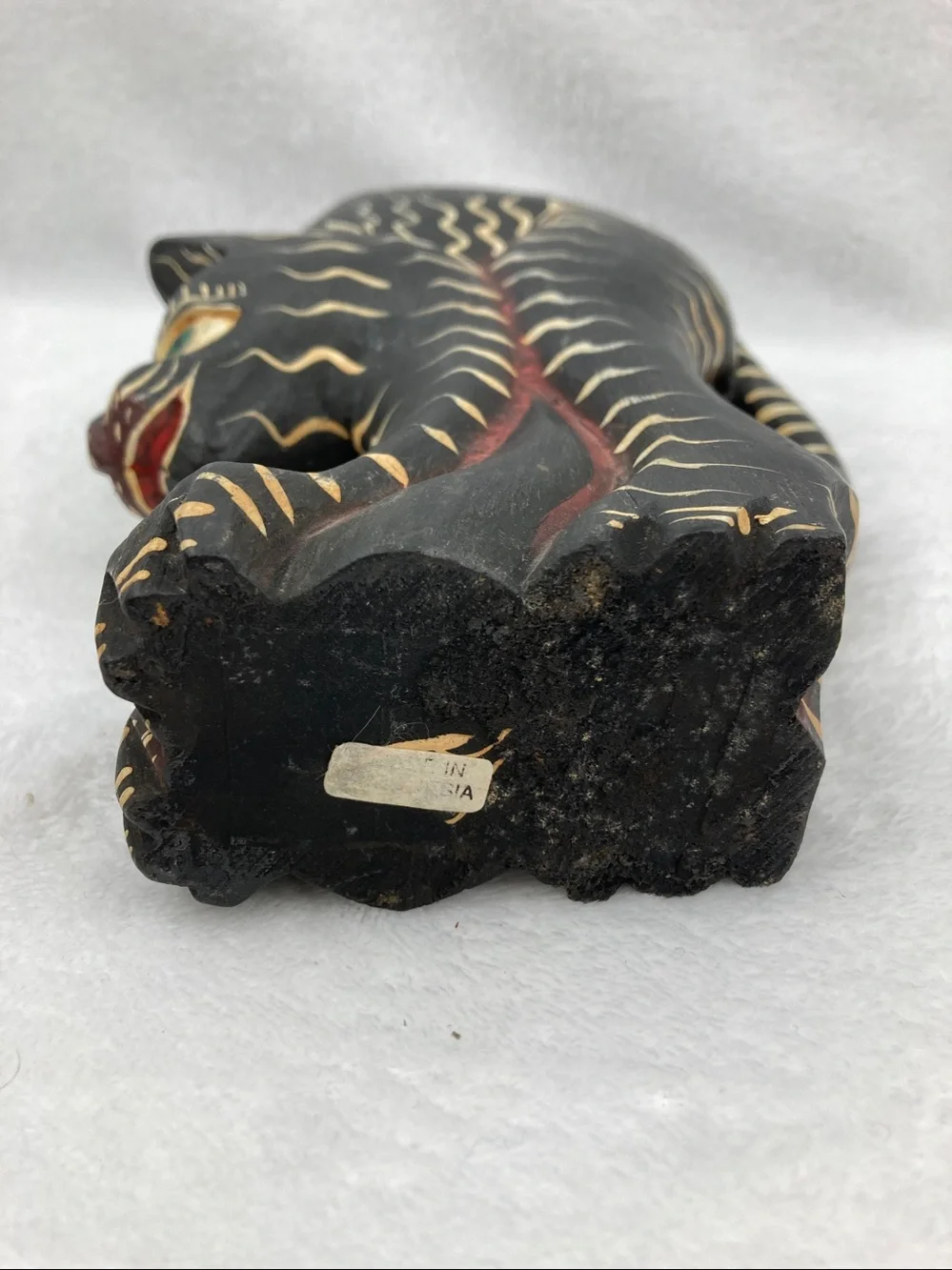 VTG Indonesian Wood Carved Folk Art Scaredy Cat Sculpture 10”